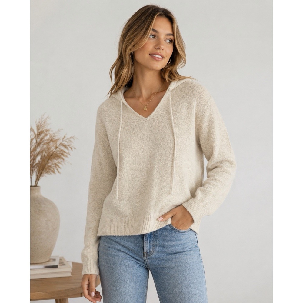 Rachel Zoe Hooded Cozy Knit Sweater‎ Soft V Neck Pullover Cream Soft Fuzzy Small